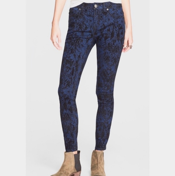 Free People Denim - FINAL!! Free People Snake Print Skinny Jean